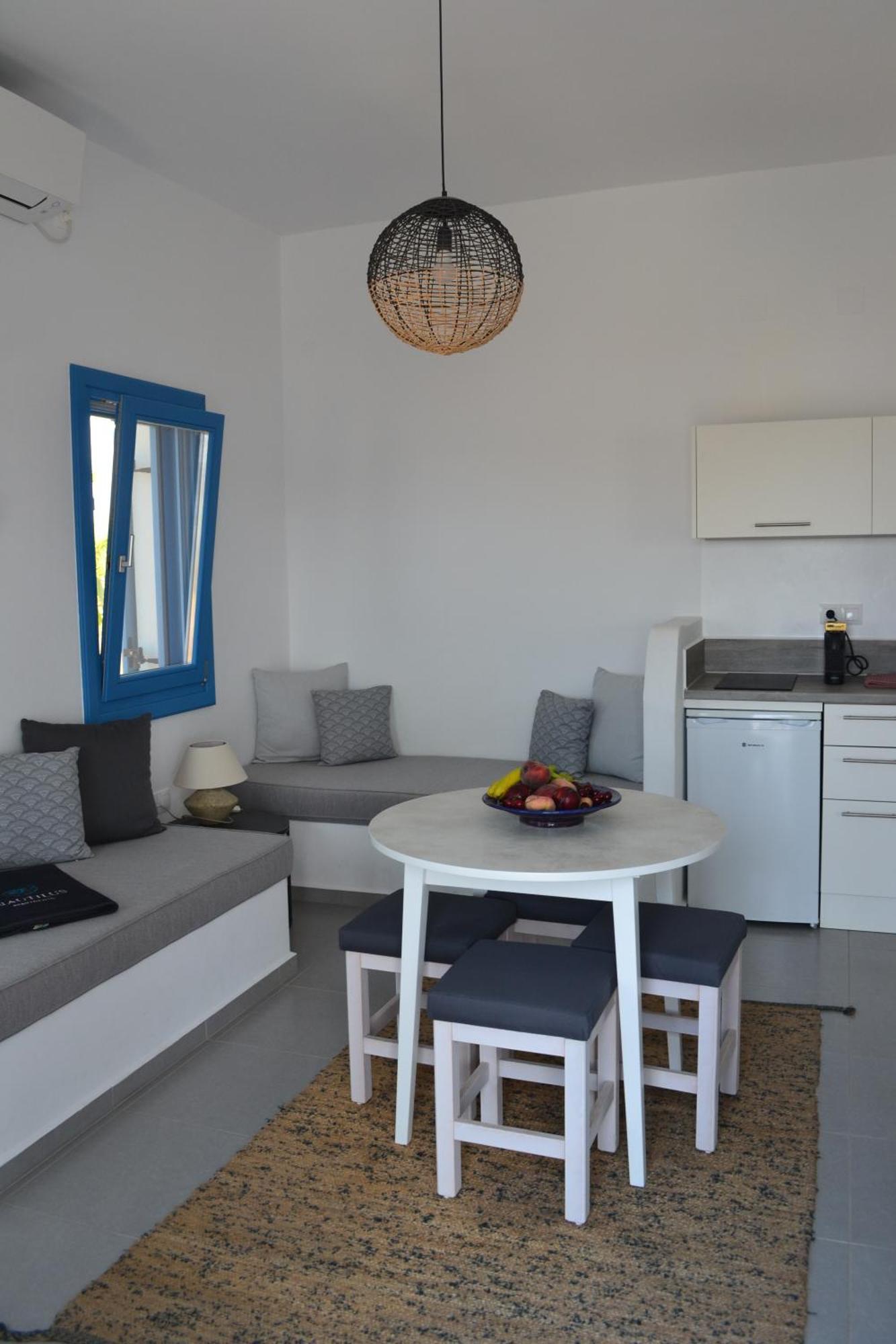 Nautilus Apartments Lipsi Buitenkant foto